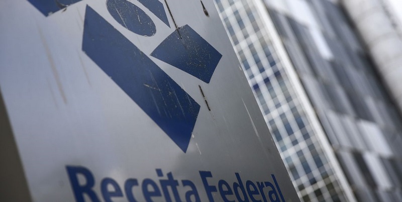 Receita alerta para golpe do falso IOF antecipado via Pix
