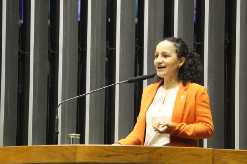 Prefeita de Tarauacá tem até essa semana para demitir cargos comissionados e evitar responder processo