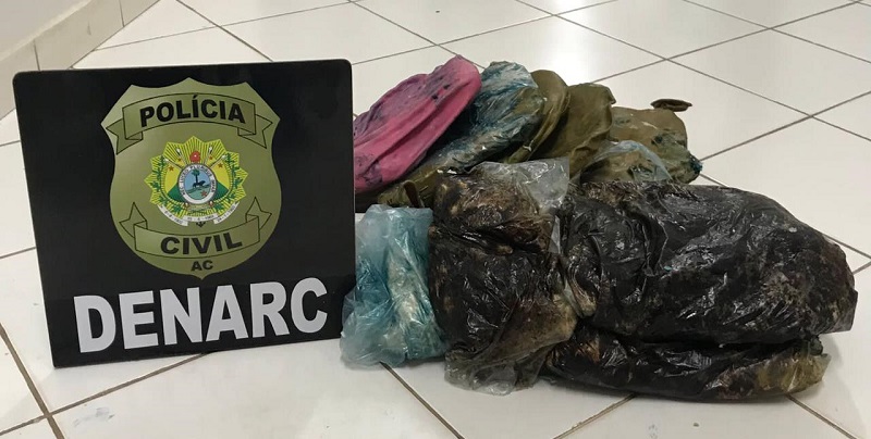 Casal é preso tentando embarcar com 10 kg de cocaína na rodoviária de Rio Branco