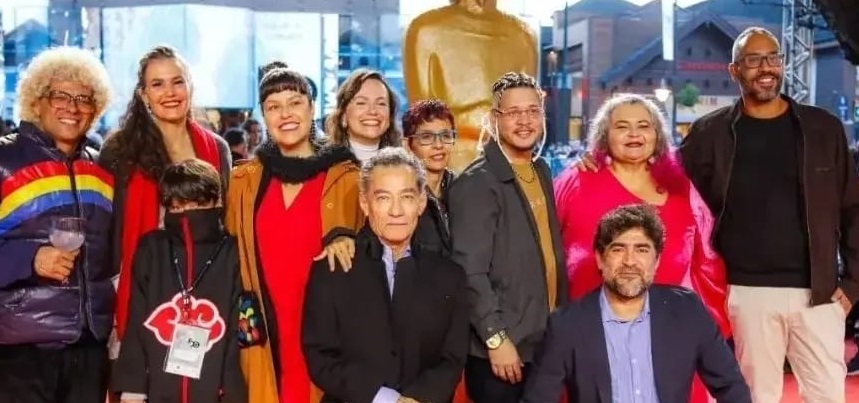 O ACRE EXISTE !!! “NOITES ALIENÍGENAS” DE SÉRGIO DE CARVALHO LEVOU SEIS PRÊMIOS NO TOTAL, DOS QUAIS CINCO KIKITOS NO BADALADO FESTIVAL DE CINEMA DE GRAMADO