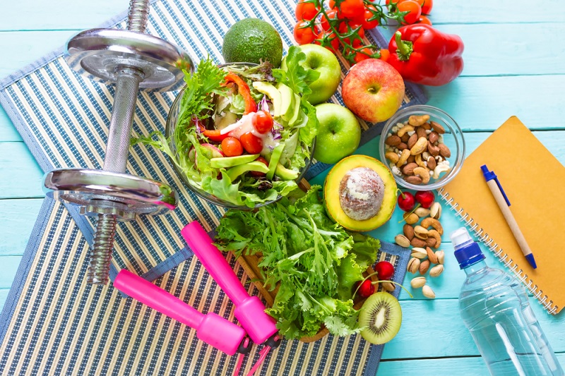 É possível perder gordura e ganhar massa muscular ao mesmo tempo?