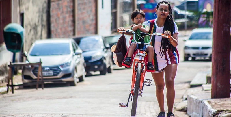 ‘Noites Alienígenas’: filme acreano recebe cinco premiações no Festival de Cinema de Gramado