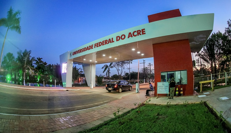 Ufac oferece cursos presencias e gratuitos de inglês para segundo semestre de 2022