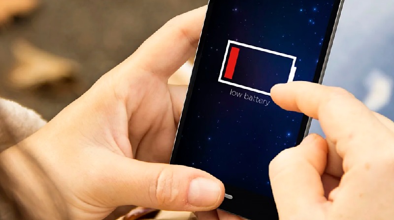 Apple deve indenizar consumidora de Xapuri por vender celular sem carregador