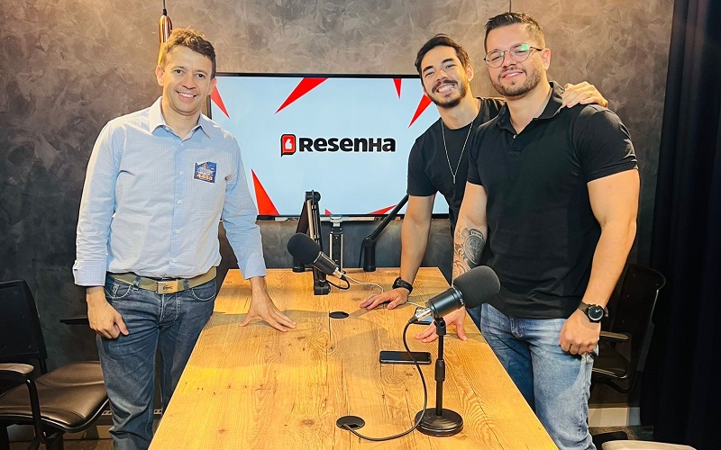 Candidato a deputado federal, Eduardo intensifica agenda na capital e participa de podcast
