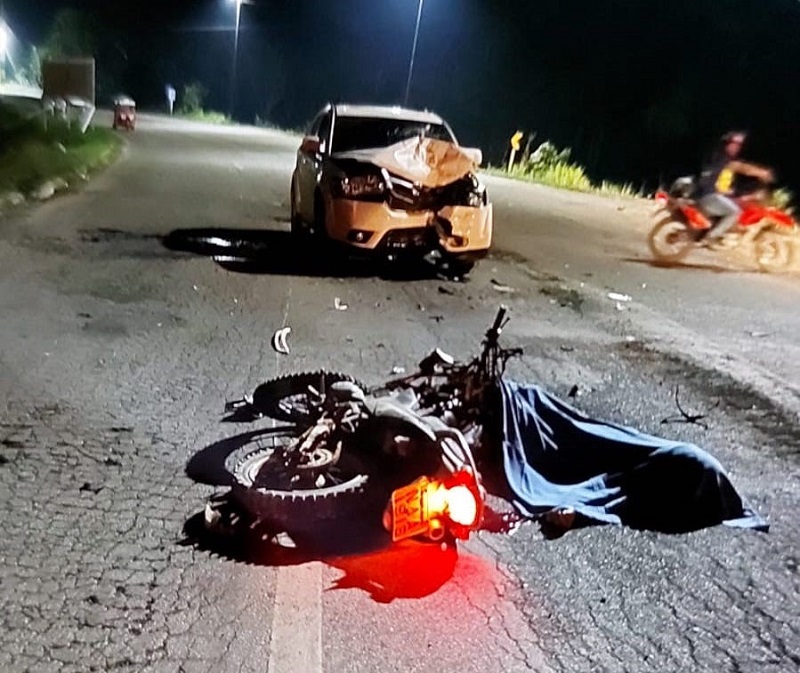 Motociclista morre após colidir com carro na BR-317