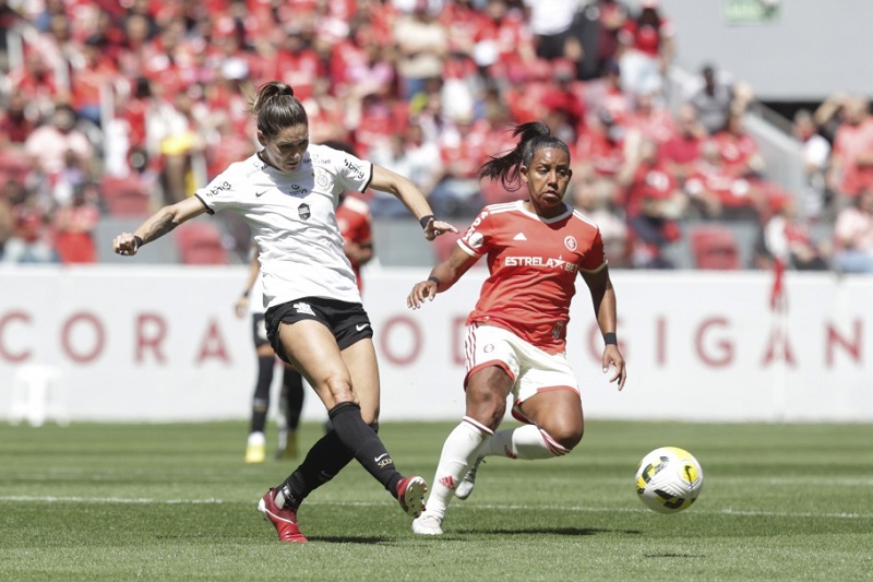 Internacional e Corinthians ficam no empate no primeiro jogo da final do Brasileirão Feminino