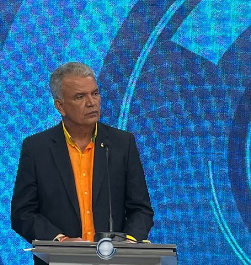 Petecão lamenta ausência de Gladson em debate e diz que governador deve explicações sobre operações policiais