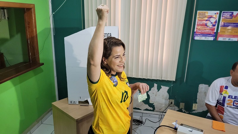 Mara Rocha é a última candidata ao Governo do Acre a votar neste domingo