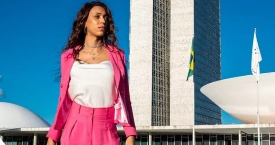 ERIKA HILTON É A TRANS ELEITA DEPUTADA FEDERAL POR SÃO PAULO, ENTRE AS DEZ MELHORES VOTAÇÕES