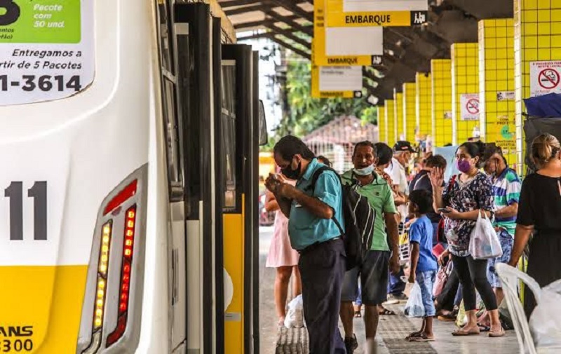 Ministro do STF autoriza transporte público gratuito no segundo turno