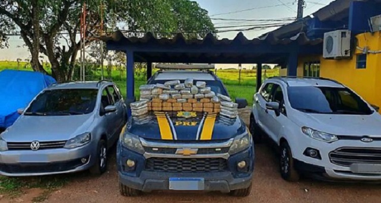 Em Rio Branco, mais de 63kg de drogas são apreendidos dentro de caminhão-cegonha na BR-364