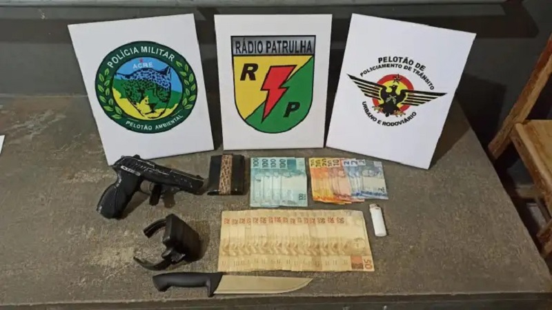 Homem tem casa invadida e é vítima de cárcere privado em Cruzeiro do Sul