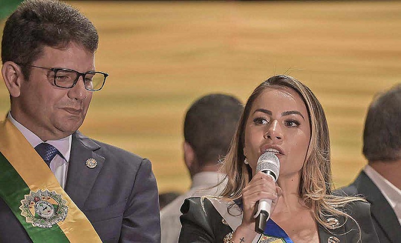 Prefeita Fernanda Hassem é expulsa do PT por apoiar Gladson Cameli nas eleições