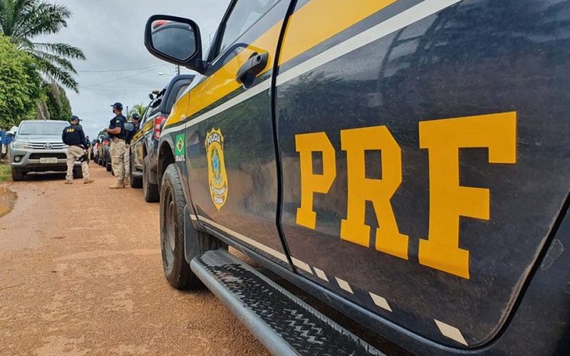 Rondônia tem quatro pontos de interdição na BR-364 e BR-435 na tarde desta segunda-feira
