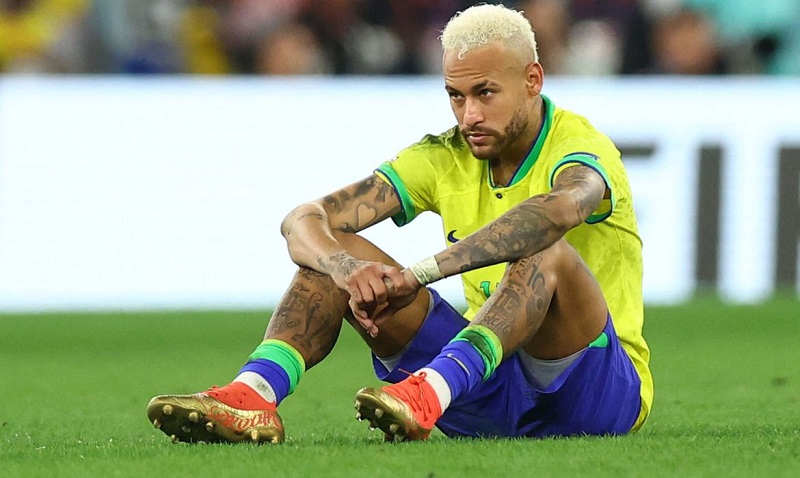 Neymar diz não saber se continua na seleção após eliminação na Copa