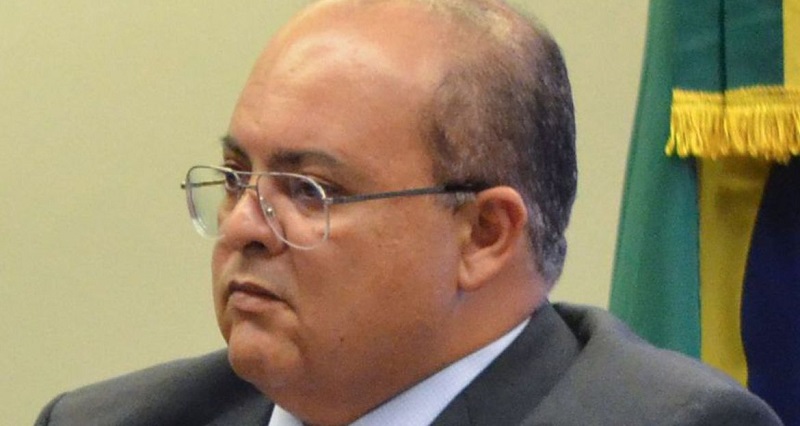 Moraes afasta governador do Distrito Federal por 90 dias