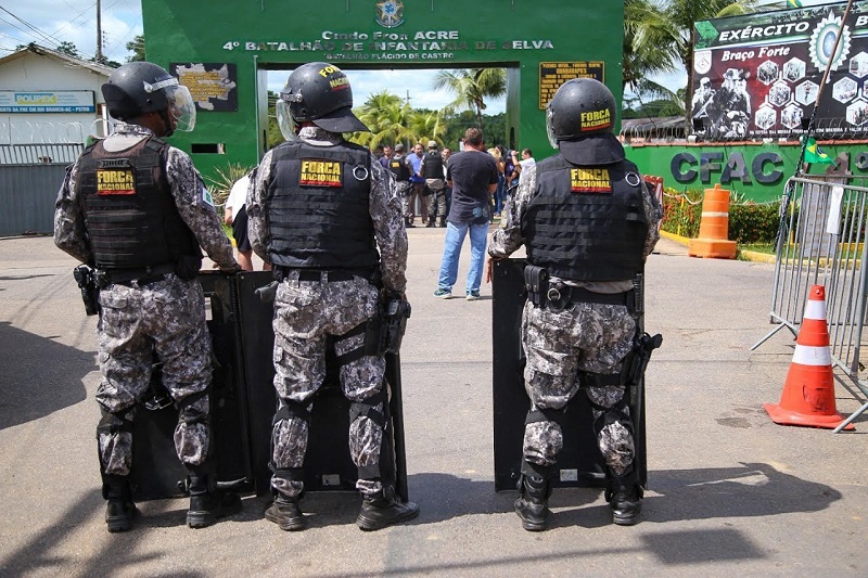 No Acre, nove pessoas são presas em desmobilização de acampamento em frente a quartel do Exército