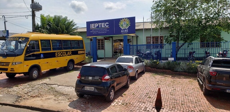 Ieptec abre processo seletivo com bolsas de até R$ 3 mil para o cargo de professor tutor