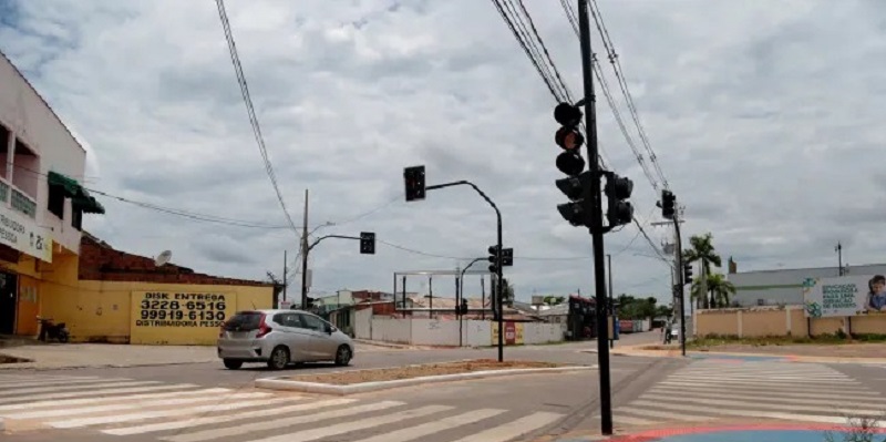 Após seis dias com semáforos sem funcionar em Rio Branco, vereadores cobram investigações sobre furto de fios
