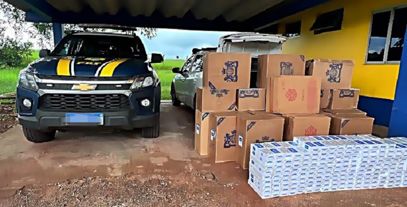 Mais de 11 mil maços de cigarro são apreendidos em veículo de passeio na BR-317