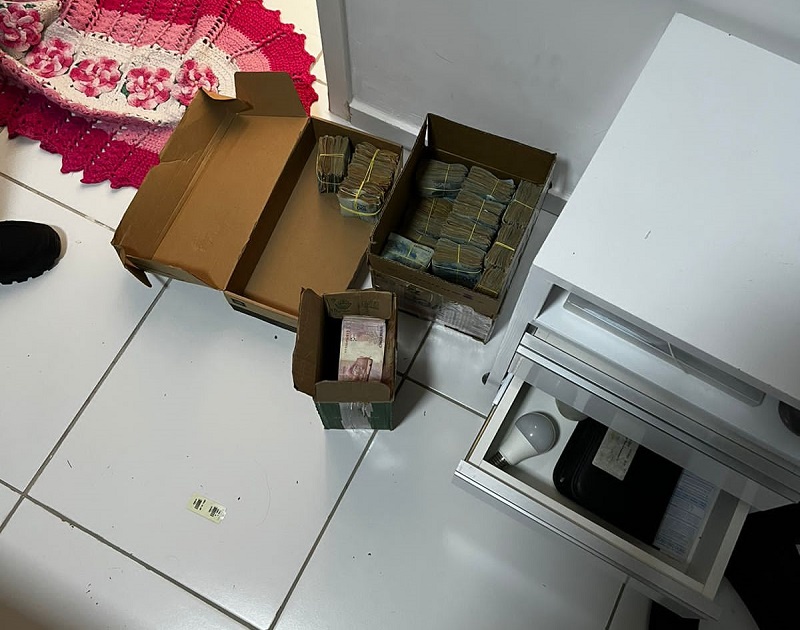 Segurança Pública cumpre mandados contra grupo que lavou R$ 40 milhões no Acre