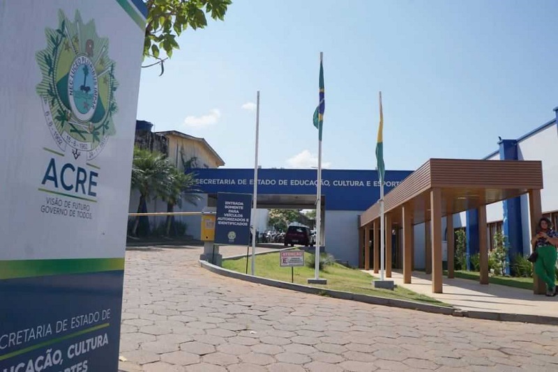 Governo do Acre convoca professores aprovados no cadastro de reserva do concurso da Educação