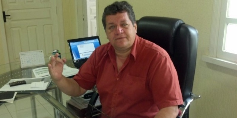 Ex-prefeito Sena Madureira é exonerado de cargo do Deracre