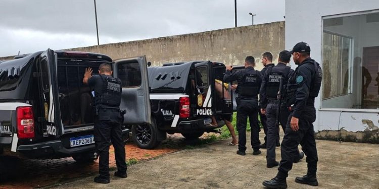 16 integrantes de facção criminosa com alto escalão são presos em Rio Branco