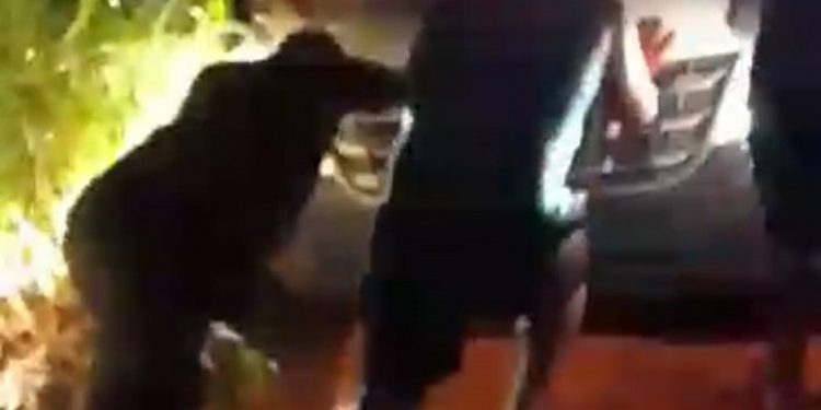 Ambulância do Samu fica atolada no bairro Belo Jardim I em Rio Branco