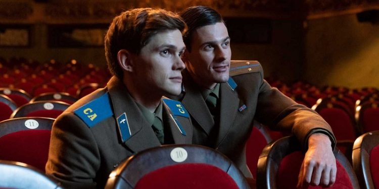 Firebird: uma história real de amor homoafetivo durante a Guerra Fria