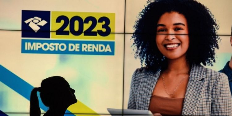 Motoristas autônomos têm 40% de desconto no IR; prazo vai até quarta