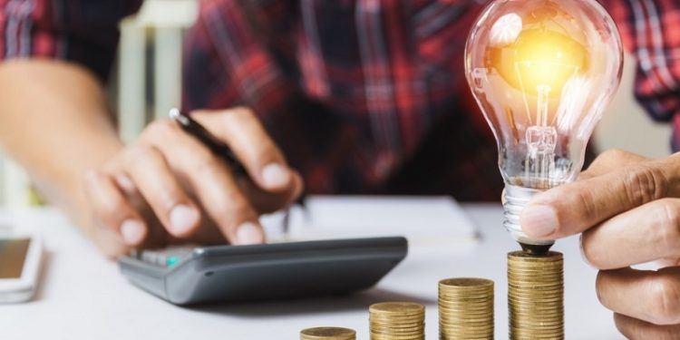 No Acre, mais de 70 mil famílias podem receber desconto da Tarifa Social na conta de energia