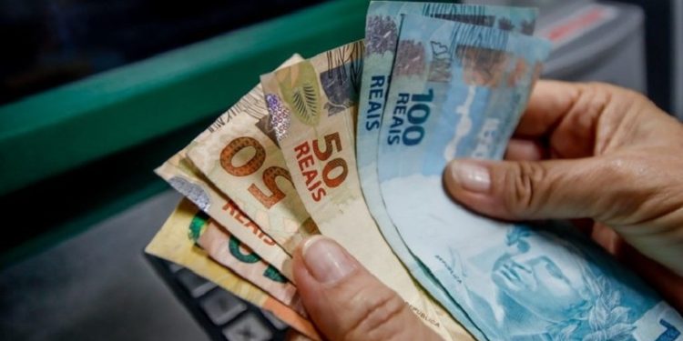 INSS começa a pagar nesta segunda parcela do 13º de aposentados e pensionistas