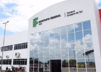 Termina nesta segunda-feira prazo de inscrições para processo seletivo de professor do Ifac com salário até R$ 6 mil