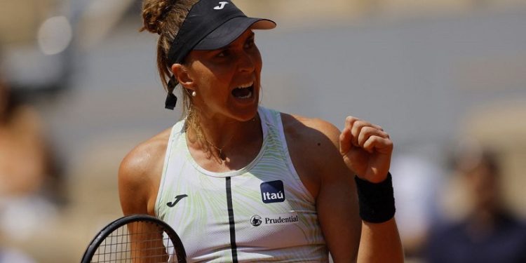 Bia Haddad encara número 1 do mundo por vaga na final de Roland Garros