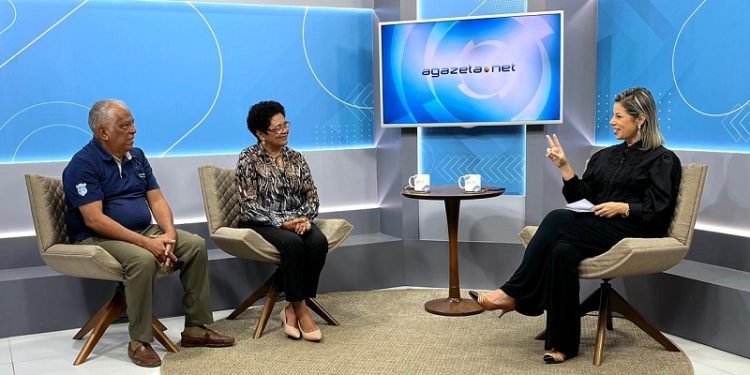 Conheça a história do casal de idosos que estão juntos desde da adolescência e somam mais de 40 anos