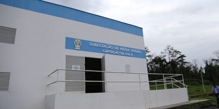 Rompimento de adutora na ETA II compromete abastecimento de água na capital