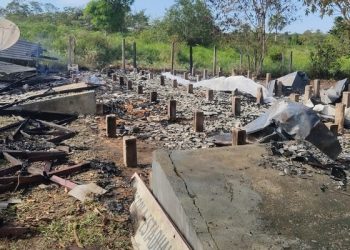 Incêndio destrói escola na zona rural de Cruzeiro do Sul