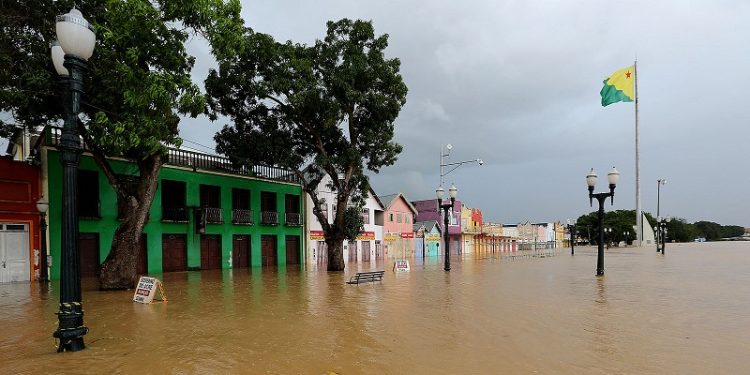 Após liminar, pessoas atingidas por alagação em Rio Branco podem pedir saque do FGTS até 8 de agosto