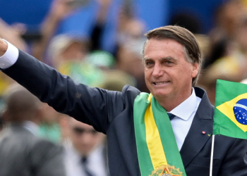 TSE entra na quarta sessão para julgamento de Bolsonaro nesta sexta-feira