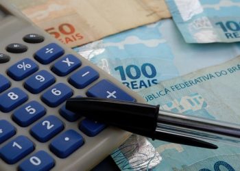 Receita paga segundo lote de restituição do Imposto de Renda nesta sexta-feira