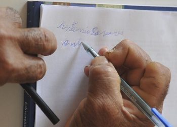 Taxa de analfabetismo do Acre é a maior do Norte do Brasil; veja dados