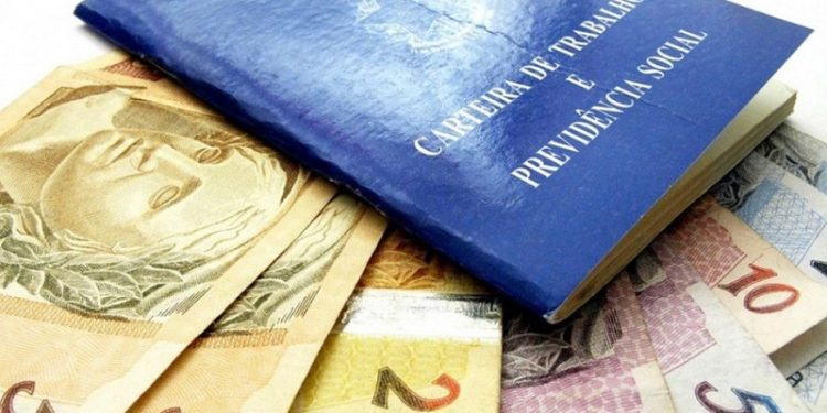 Primeira parcela do 13° para servidores do Estado vai ser paga junto com salário de julho