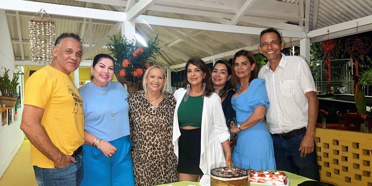 Cláudia Souza 17/04