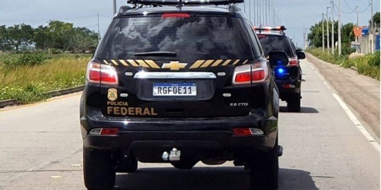 Polícia Federal deflagra operação que investiga crimes de tráfico de drogas internacional e interestadual