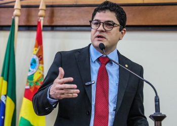 Deputado acreano apresenta proposta de lei que visa instalação de equipamento para gravação de áudio e vídeo no uniforme da PM
