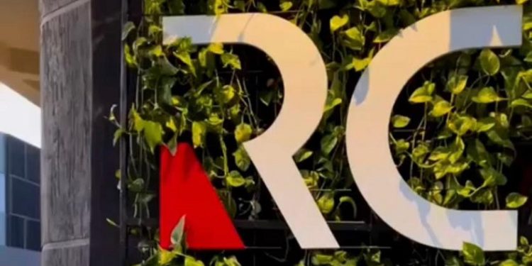 RC Casa reinaugura loja e comemora 25 anos desde sua criação