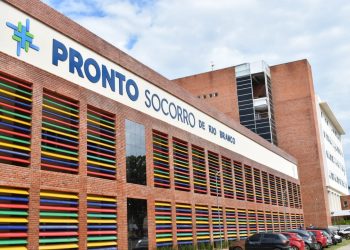 Adolescente que sofreu mal súbito em academia de Rio Branco está internada em estado grave na UTI