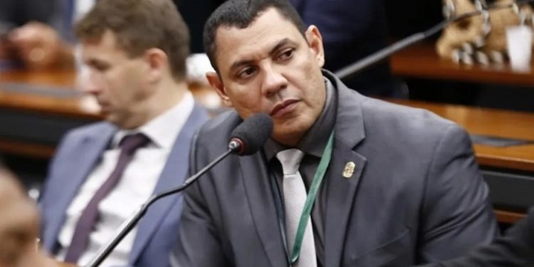 Redução da maioridade penal para 16 anos volta ser pauta na câmara dos deputados